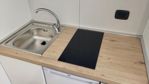 Buon Pastore-Sant'Agnese-San Damaso Apartment | Appartamento di fronte all'ospedale
