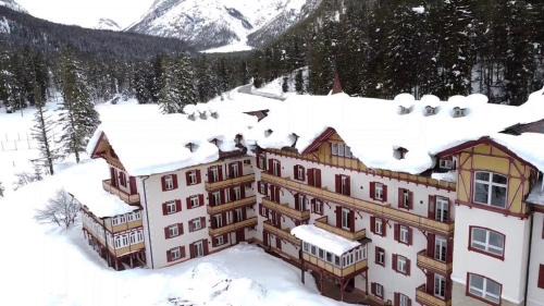 Carbonin Apartment | Appartamento Dolomiti F5 complesso turistico