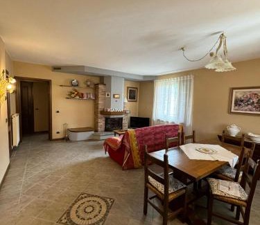 Mologno Apartment | Appartamento Gallicano - La Tana