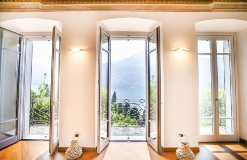Moltrasio Apartment | Appartamento in Villa Fioravante by Wonderful Italy