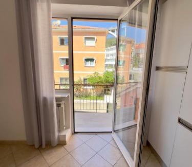 Varazze Apartment | Appartamento La Mola