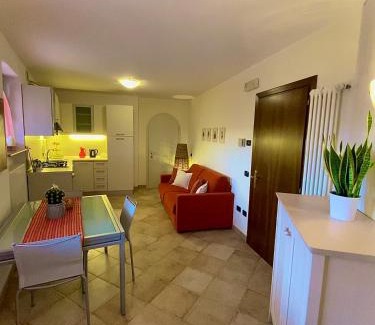 Tassullo Apartment | Appartamento Le Colonne - Relais Villa Quercia
