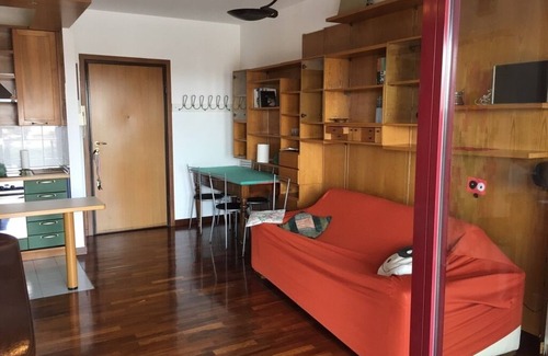 Gallarate Apartment | appartamento luminoso con balcone, silenzioso davanti a un parco vicino a GYM
