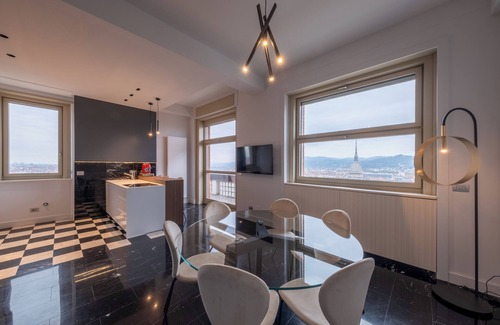 Turin Apartment | Appartamento Luxury con Balcone