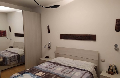 Niguarda Apartment | Appartamento Panoramico Settimo Piano con Vista sul Centro di Milano