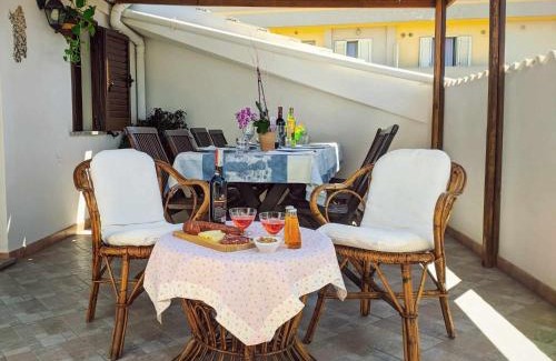 La Pietraia Apartment | Appartamento vicino spiaggia di Maria Pia 4 camere 4 bagni per 9 persone