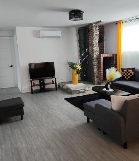 Sainte-Anne-de-Sabrevois Apartment | Appartement Moderne et Équipé