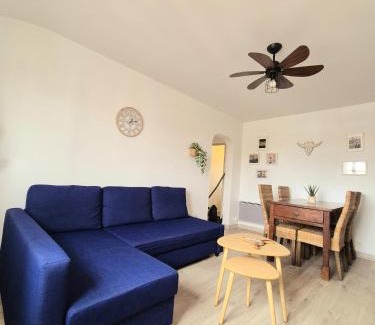 Saintes-Maries-de-la-Mer Apartment | Appartement T2, proche plage, climatisé et parking privé