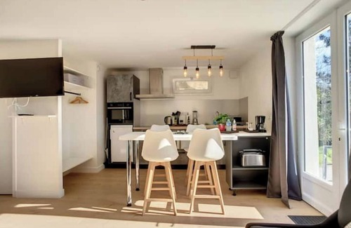 St-Meme-le-Tenu Apartment | Appartement Supérieur n°2
