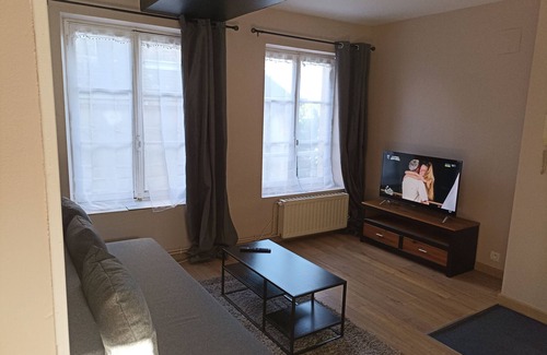 Sedan Apartment | Appartement à 100m du Plus Grand Château Fort D'europe