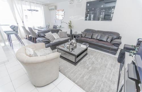 Pointe-Noire Apartment | Appartement à 700m gare centrale/plage