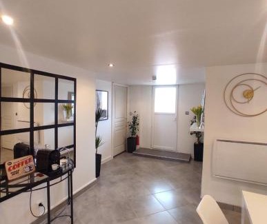 Garennes-sur-Eure Apartment | Appartement 100m2, indépendant dans notre maison