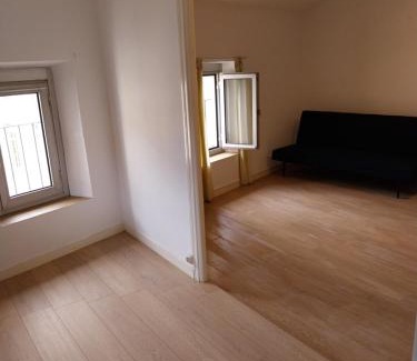 Lavelanet Apartment | Appartement 2 chambres avec baignoire