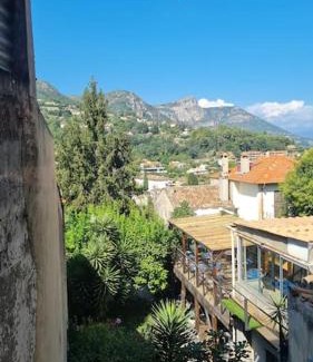 Vence Apartment | appartement 2 pièces rénové de 45 m2, à 2 pas du centre historique