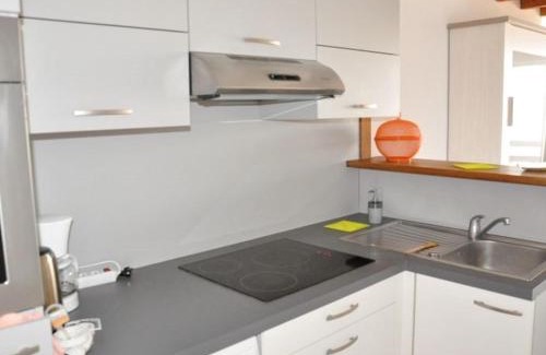 Perros-Guirec Apartment | Appartement 3 étoiles à Perros-Guirec avec parking et animaux admis - FR-1-368-75