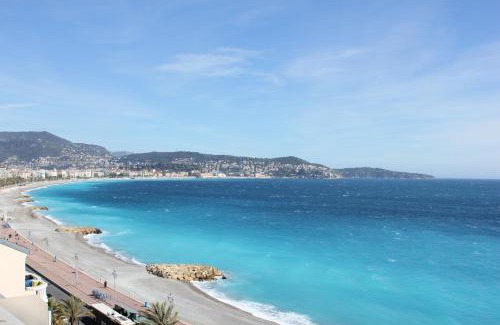 Fabron Apartment | Appartement 3 pièces Nice Promenade des anglais dernier étage vue mer solarium