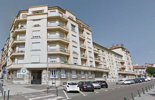 Besancon Apartment | Appartement Ancien Rénové et Spacieux à Louer
