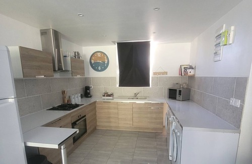 Vierzon Apartment | Appartement au Rez de Chaussée Dune Maison Familiale Dans un Quartier Calme