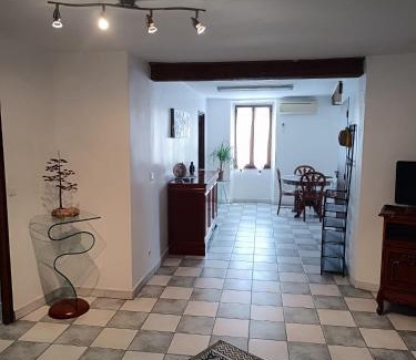 Aubignan Apartment | Appartement Aubignan Centre Parfait pour explorer la Provence