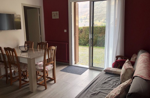 Cauterets Apartment | Appartement Avec Jardin au Calme