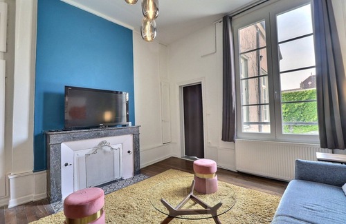 Old Town Apartment | Appartement Calme Lumineux cœur du Bouchon WiFi