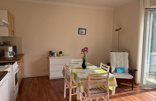 Cambo-les-Bains Apartment | Appartement Cambo-les-Bains, 2 pièces, 2 personnes - FR-1-495-28