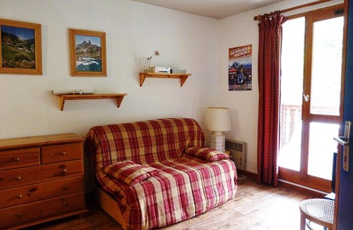 Areches Apartment | Appartement centre village, 6 personnes, 1 chambre, 1 coin montagne - VLI44