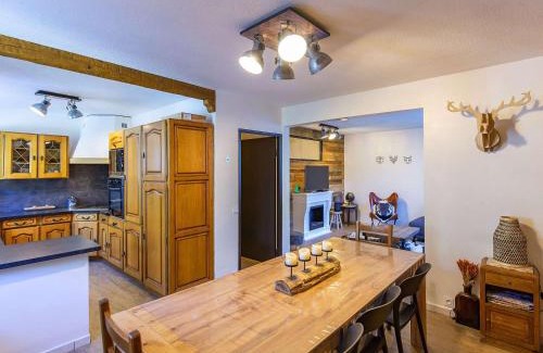 Eaux-Bonnes Apartment | Appartement chaleureux 8 pers, 3 chambres, proche pistes à Eaux-Bonnes - FR-1-400-35