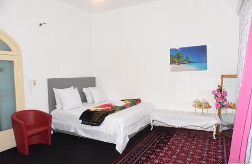 Sint-Jans-Molenbeek Apartment | Appartement confort accueillant 8 à 10 personnes - hébergement touristique à Bruxelles
