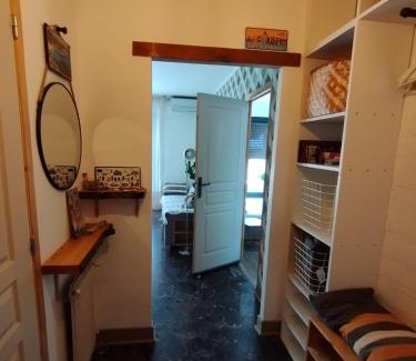 Saint-Mathieu Apartment | Appartement cosy avec piscine