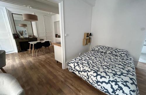 Thizy-les-Bourgs Apartment | Appartement Cosy Charme Ancien