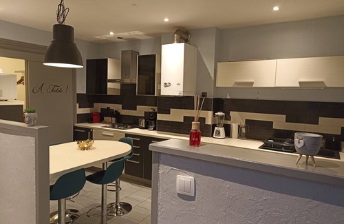 Le Coteau Apartment | Appartement Cosy Situé Dans la Loire, à 1H de Lyon, Clermont-ferrand et Vichy