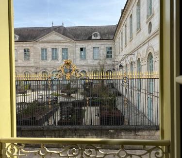 Old Town Apartment | appartement cosy tout confort