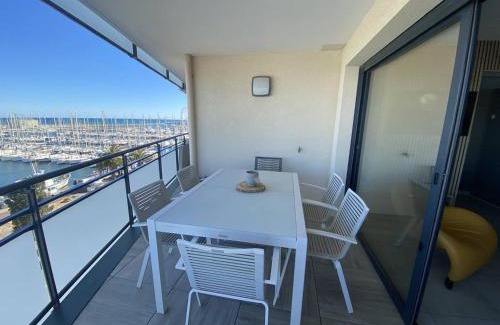 Le Port Apartment | Appartement de luxe 4 étoiles avec climatisation et parking à Canet-Plage - FR-1-750-74