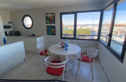 Le Port Apartment | Appartement de luxe 4 étoiles avec climatisation et parking à Canet-Plage - FR-1-750-74