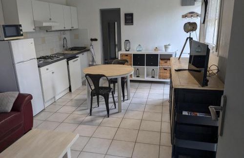 Saint-Andre-le-Puy Apartment | Appartement dans haras