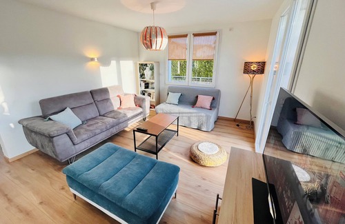 Albens Apartment | Appartement Dans Maison Entre Lacs et Montagne