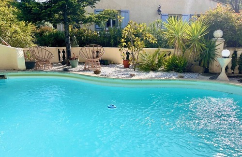 Rognac Apartment | Appartement Dans Propriété au Calme Avec Piscine