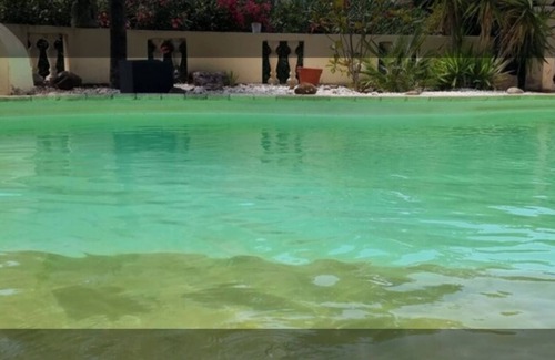 Rognac Apartment | Appartement Dans Propriété au Calme Avec Piscine