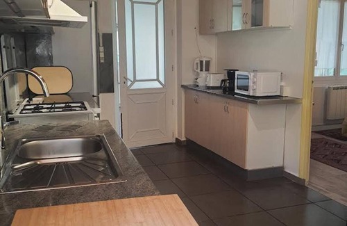 Yssingeaux Apartment | Appartement Dans une Maison Avec Jardin à 5 Minutes du Centre Ville