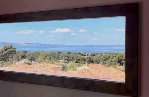 Rognac Apartment | Appartement de 2 à 6 personnes 3 chambres proche Aéroport Marseille Marignane -confortable - et tout équipé