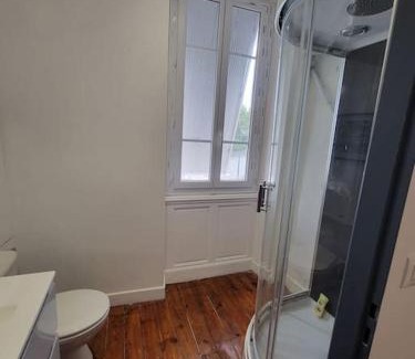 Graulhet Apartment | Appartement de Charme avec tomettes et Parquet