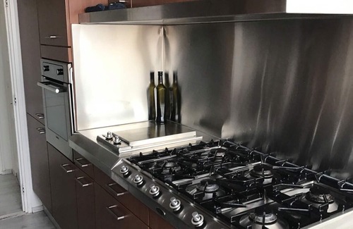 Desnes Apartment | Appartement de deux chambres avec espace proche autoroute