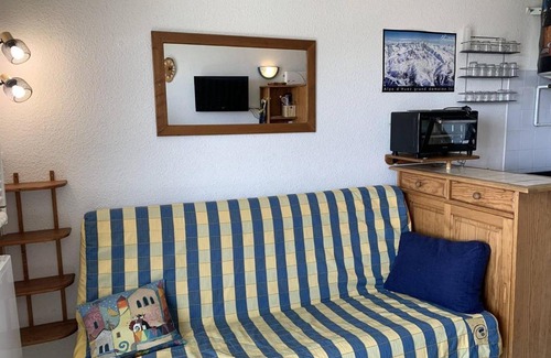 Eclose-Est Apartment | Appartement ensoleillé pour 5 pers, balcon sud, proche remontées et commerces, animaux acceptés - FR-1-405-94