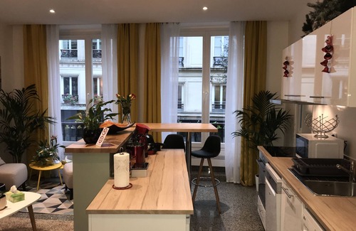 Quartier de la Porte-Saint-Denis Apartment | Appartement Entier