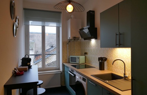 Haussonville-Blandan-Mon Desert-Saurupt Apartment | Appartement F2 Plein de Charme, Quartier Nancy-thermal, Face à L'artem
