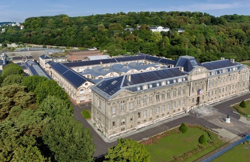Sevres Apartment | Appartement Familial à Proximité de Paris et Versailles Tout Confort