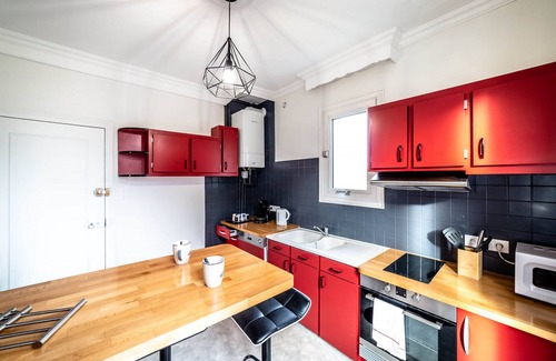 Brive-la-Gaillarde Apartment | ★ Appartement Elégant ★ Parking ★ Lit King Size