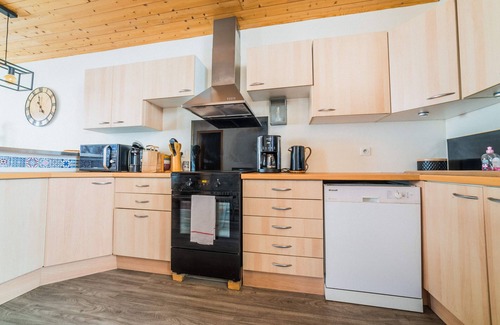 Brive-la-Gaillarde Apartment | Appartement chalereux - 2 chambres