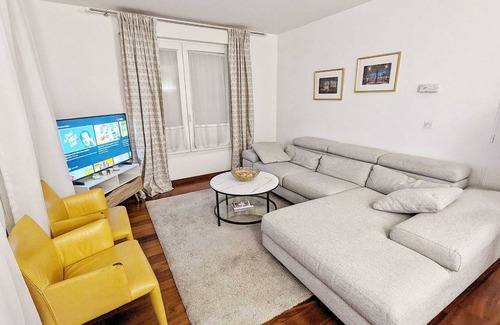 Bussy-Saint-Georges Apartment | Appartement Cosy et Tout Confort Proche Disneylandnetflixwi-fi!
